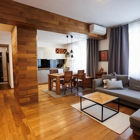 In The Center Apartment Kŭrdzhali