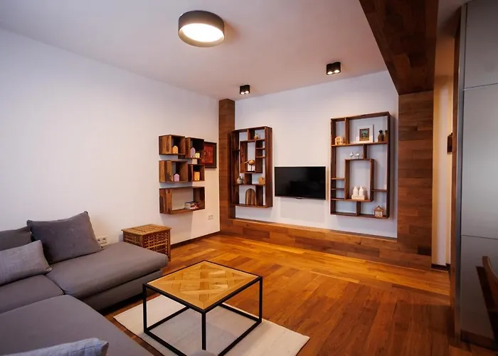 In The Center * Kurdzhali